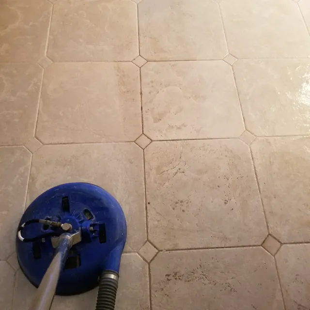 Diagonal-set tile mid-clean